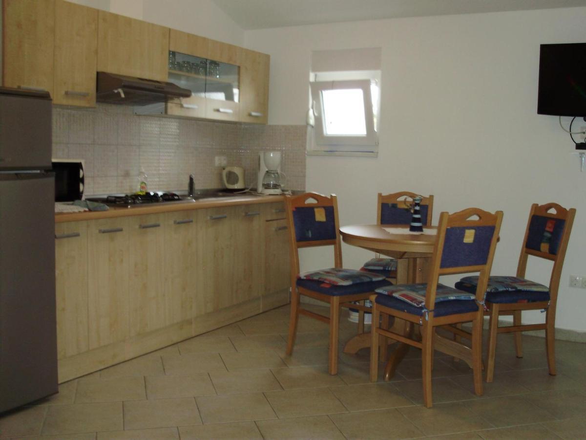Apartments Ruzmarin Vrsi Pokoj fotografie