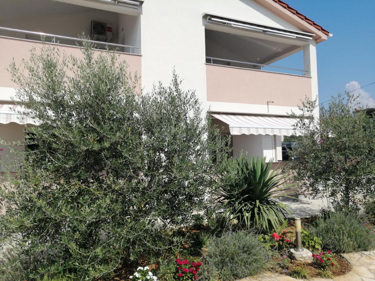 Apartments Ruzmarin Vrsi Exteriér fotografie